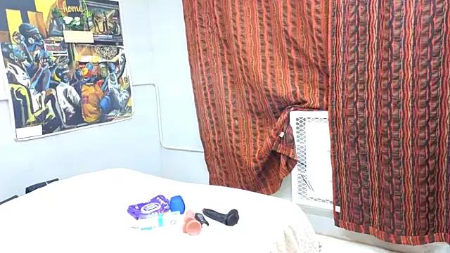 CaramelDelux27 on StripChat 