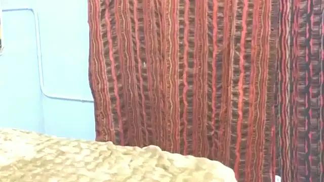 CaramelDelux27 on StripChat 