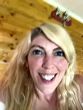 CelestialRuby on StripChat 