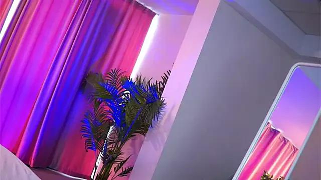 ChicaOra on StripChat 