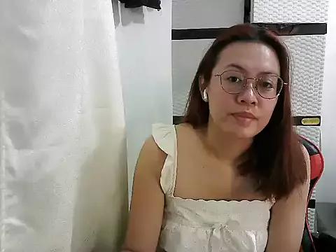 Freechat crizzybel on StripChat