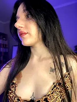 Cuddlies_Lili on StripChat