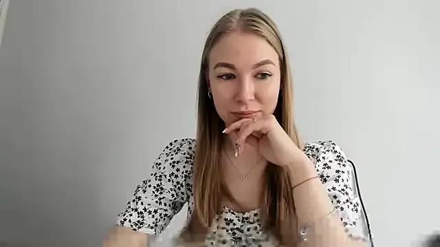 Dana_flowers on StripChat 