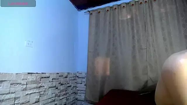 Freechat DaraKat18 on StripChat