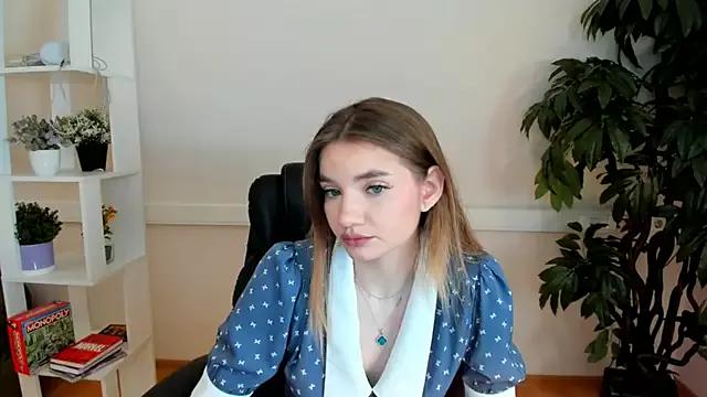 DonnaAndrews on StripChat 