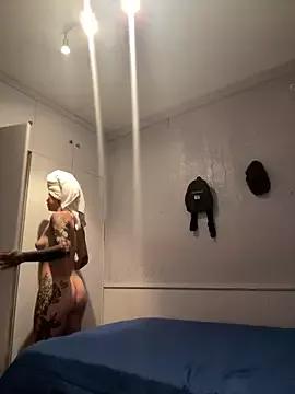 EemaHaruki on StripChat 