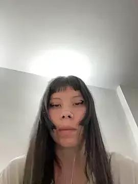 EemaHaruki on StripChat 