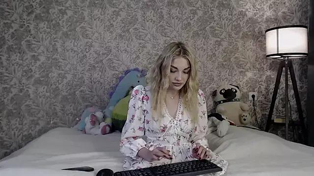 Ella_Milla on StripChat 