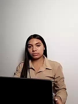Emiily_bliss on StripChat 