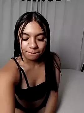 Emiily_bliss on StripChat 