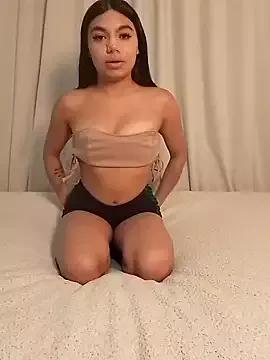 Emiily_bliss on StripChat 