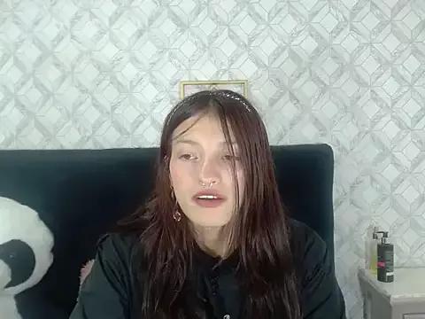 Emma-Wilson on StripChat