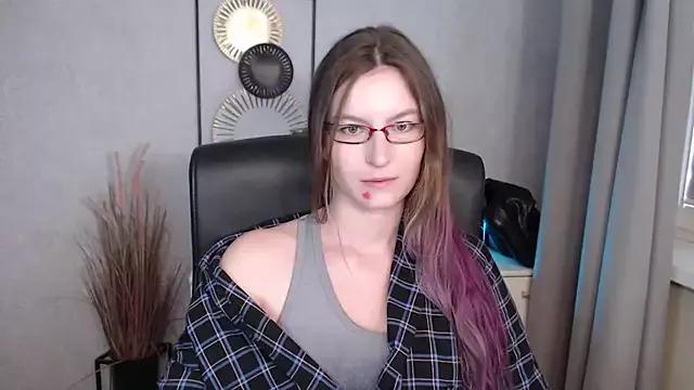 emmaxDelight on StripChat 