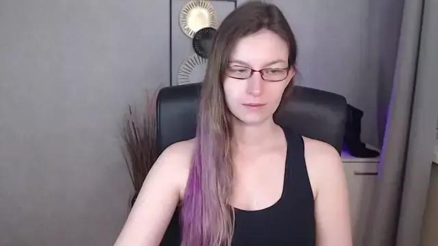 emmaxDelight on StripChat 