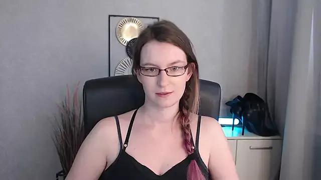 emmaxDelight on StripChat 