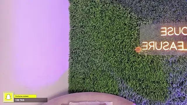 emmiily_z on StripChat 