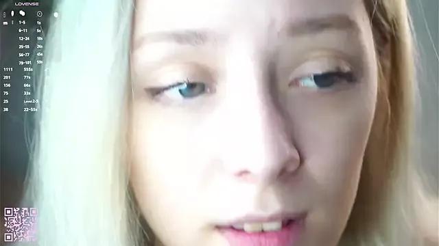 EngelFugler on StripChat 
