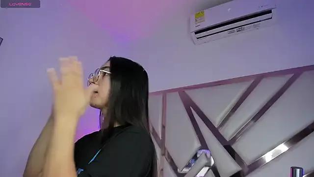 Evelinn_Ruiz on StripChat 
