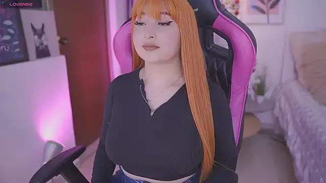Eyleen_24 on StripChat 