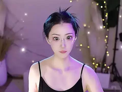 FEIFEI8-2025 on StripChat