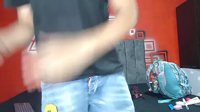 StripChat FerneyManti  is Private  FerneyManti — double penetration+squirts+cum face