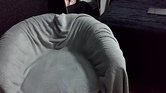 Freechat fetishslut4u on StripChat