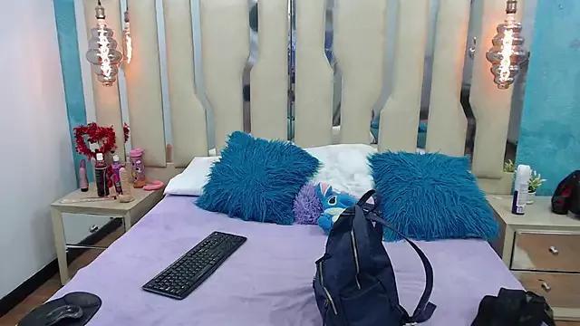 Foxxy_Doll on StripChat 