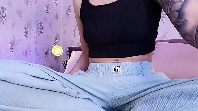 Giaa_Ross on StripChat 