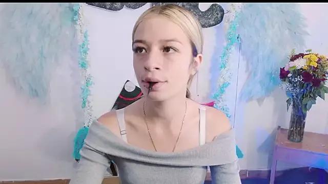 hannah_026 on StripChat 