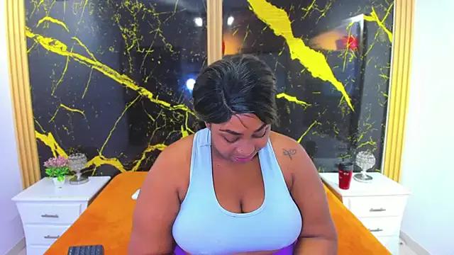 HannyMansonh on StripChat 
