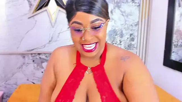 HannyMansonh on StripChat 