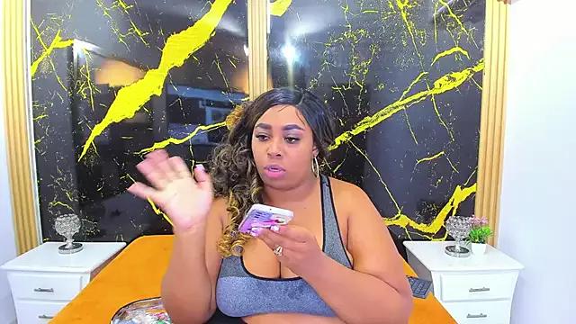 HannyMansonh on StripChat 