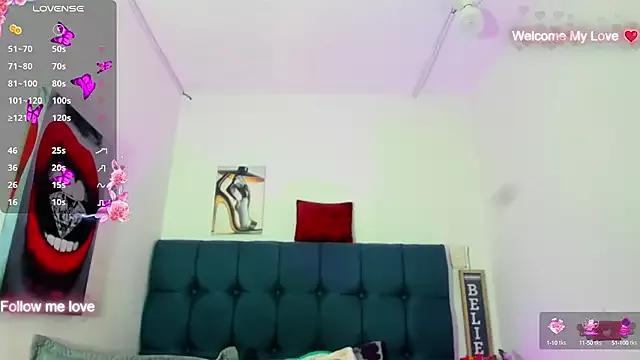 Hellen_starx on StripChat 