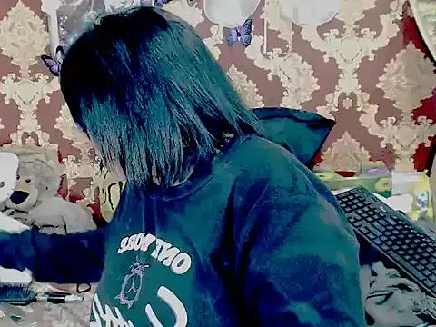 Indiancatz2 on StripChat 