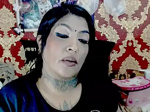 Indiancatz2 on StripChat 