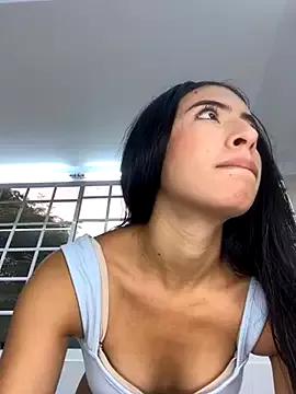 IssabellaLopez on StripChat 