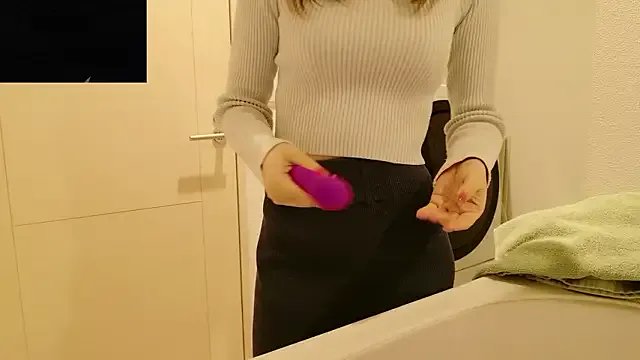 Kakushi_dori on StripChat 