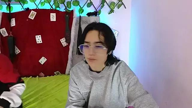katalinathxandbritney1 on StripChat 