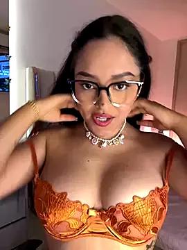 Freechat kenndall_21 on StripChat