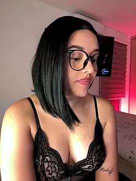 Freechat kenndall_21 on StripChat