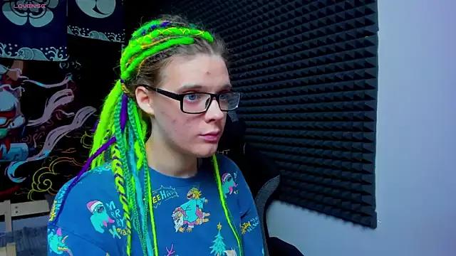 KIKI_Krash on StripChat 