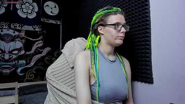 KIKI_Krash on StripChat 