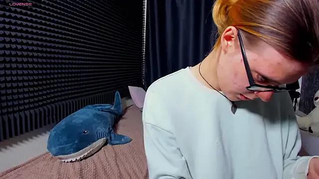KIKI_Krash on StripChat 