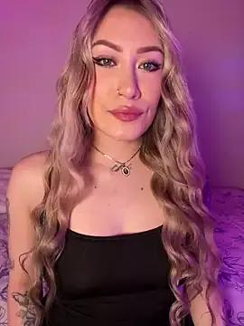 Lally_Valencia__ on StripChat 