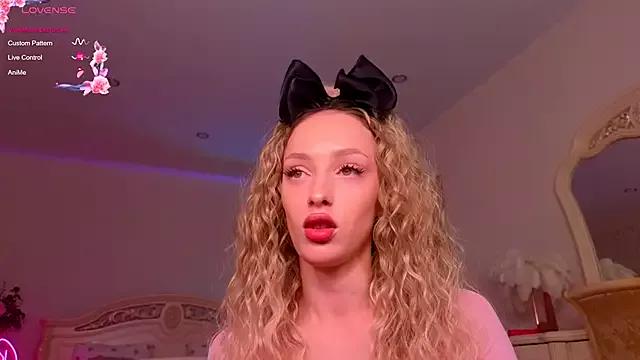 Lana_me on StripChat 