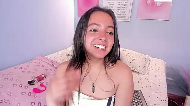 Lara_Rouss_ on StripChat 