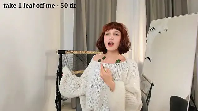 LeelooYolo on StripChat 