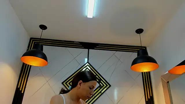 Freechat Leisygirl on StripChat