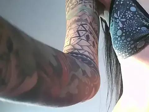 Lilith87Deep on StripChat 