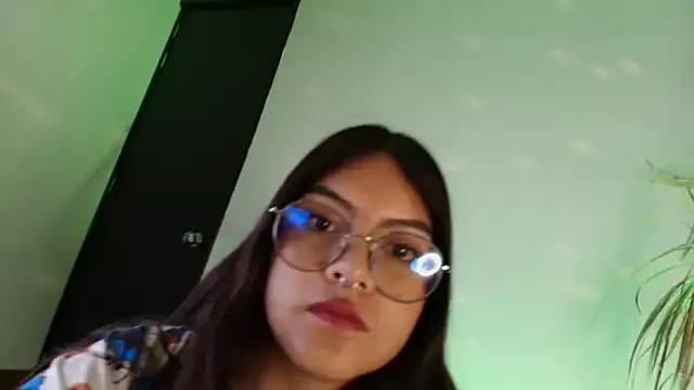 Lilith_and_Khloe on StripChat 